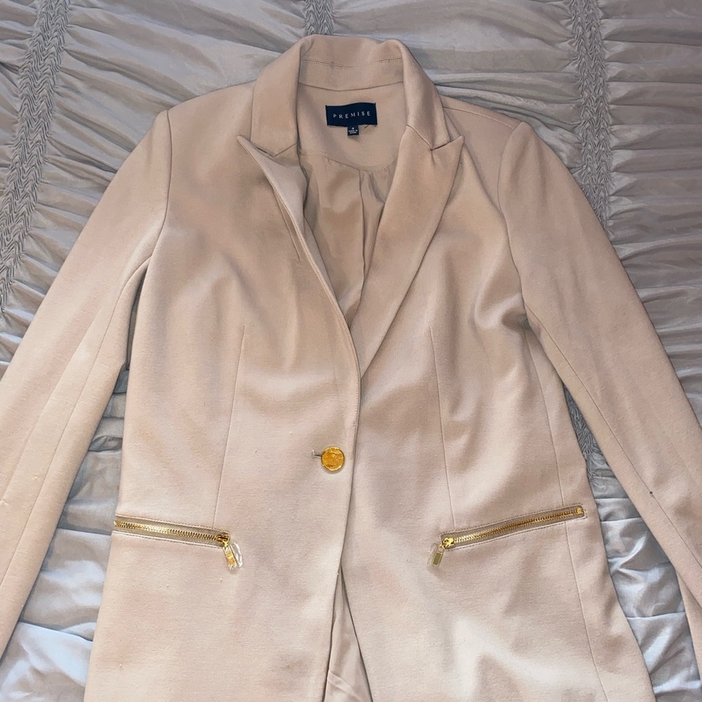 Premise Women’s Tan Blazer